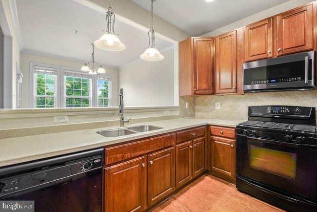 Building Photo - 5106 Shamrocks Delight Dr