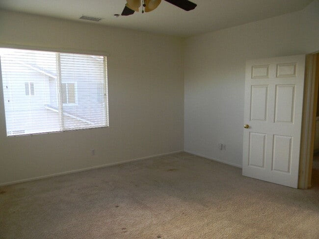 Building Photo - 11166 Pondfield Ct