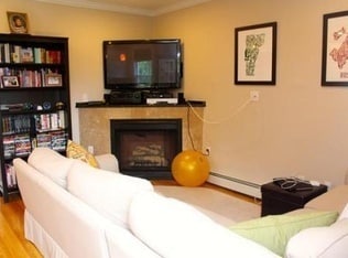 Building Photo - Conveniently Located South Boston Condo Pr...