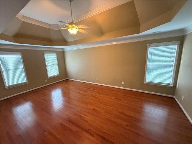 Building Photo - 715 Apsley Way