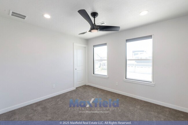 Building Photo - Modern EV Friendly Upgraded 5 BD 4 BA 3 GA...