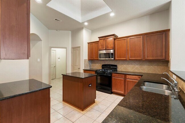 Building Photo - 2902 Lemmingham Dr