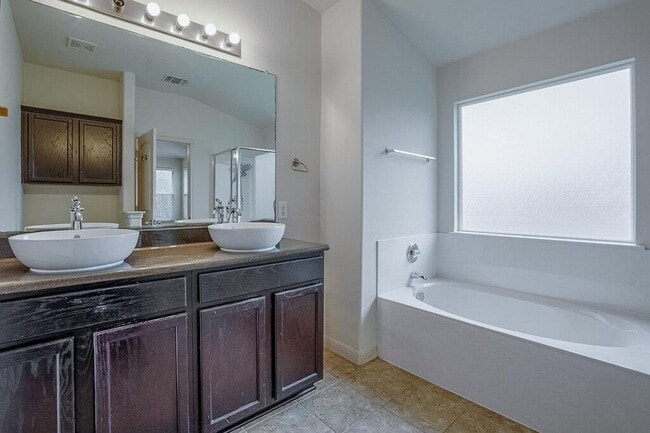 Building Photo - 10837 Worn Sole Dr