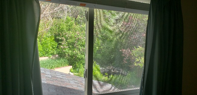 Building Photo - 5365 Silver Spur Ave