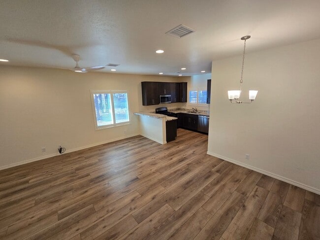 Building Photo - Beautiful, Newly-Built, Townhouse w/A/C & ...