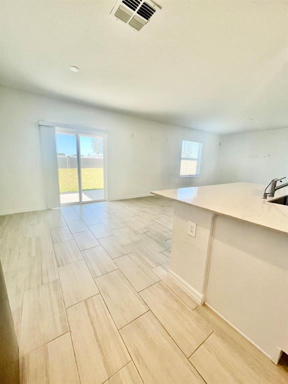 Building Photo - 9023 Bay Leaf Dr