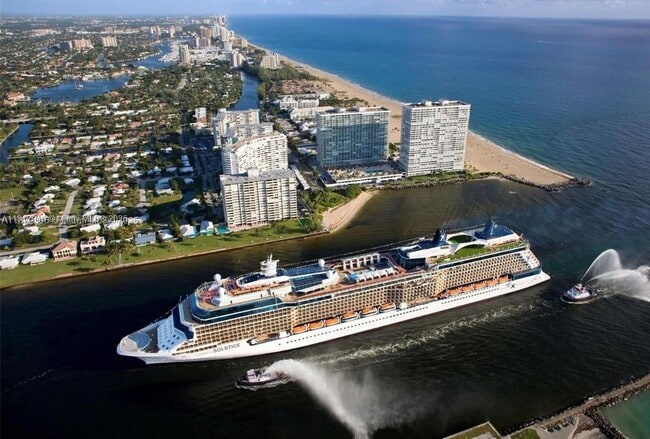 Building Photo - 2100 S Ocean Dr