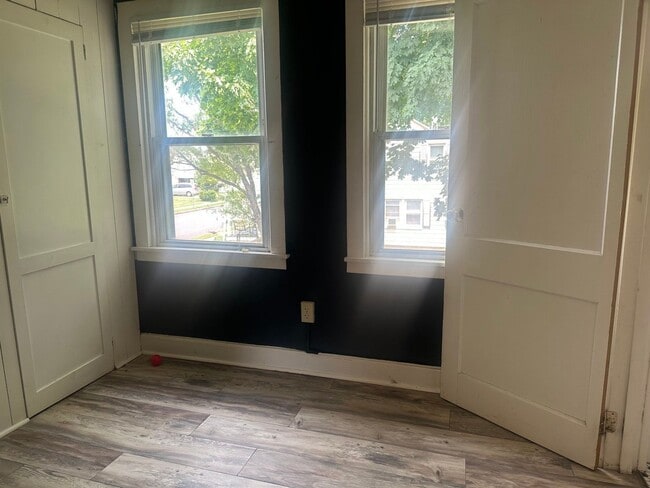 Building Photo - 800 Tuckerton Ave