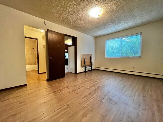 Building Photo - Dartmouth129 (KC-AM)