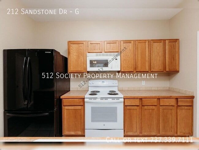 Building Photo - 212 Sandstone Dr