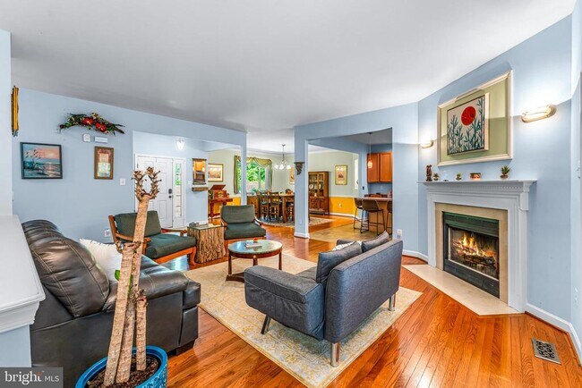 Building Photo - 10870 Hammond Dr