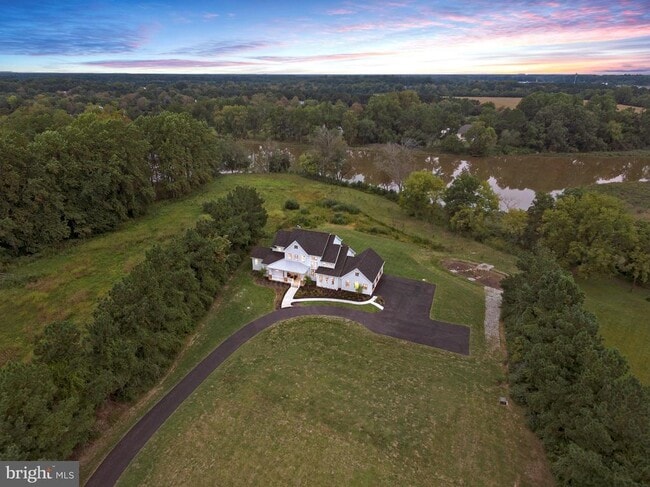 Building Photo - 28838 Jennings Rd