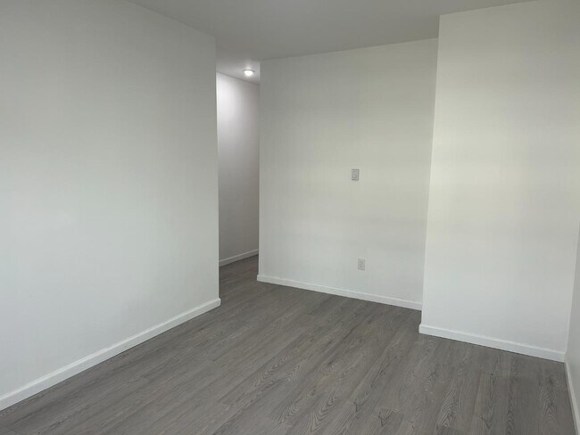 Building Photo - 222 W Patterson St