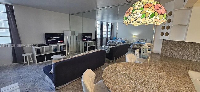 Building Photo - 100 Lincoln Rd