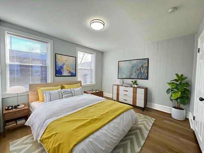 Building Photo - Gorgeous 3b/1b House in South Philly! Section 8 Accepted