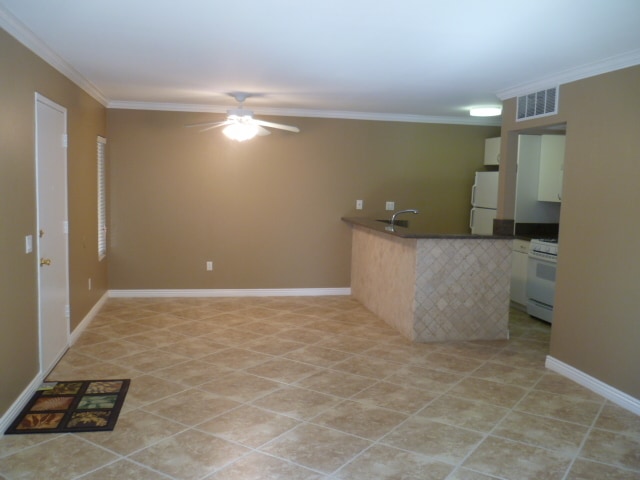 Building Photo - 18350 Hatteras St