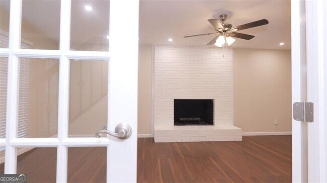 Building Photo - 1824 Idlewood Rd