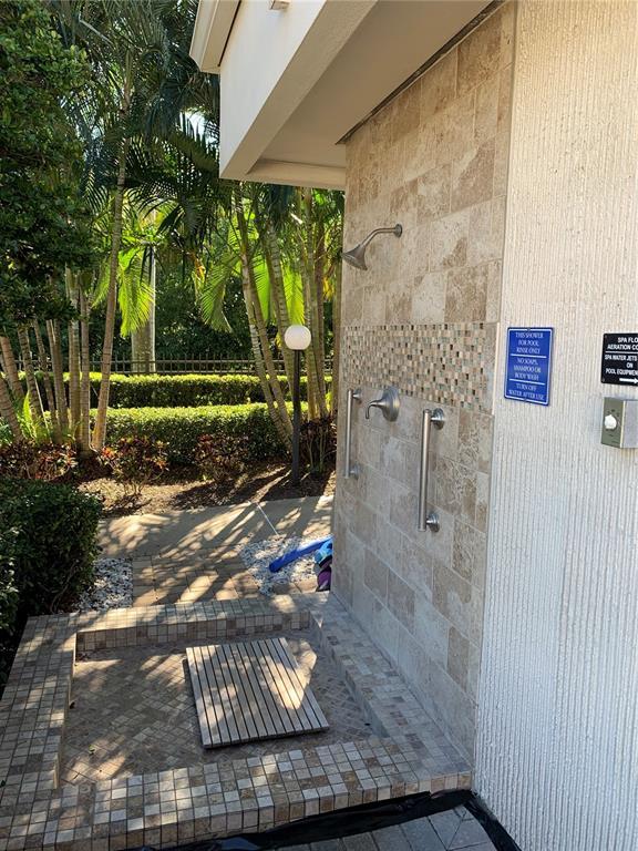 Building Photo - 1316 Pasadena Ave S