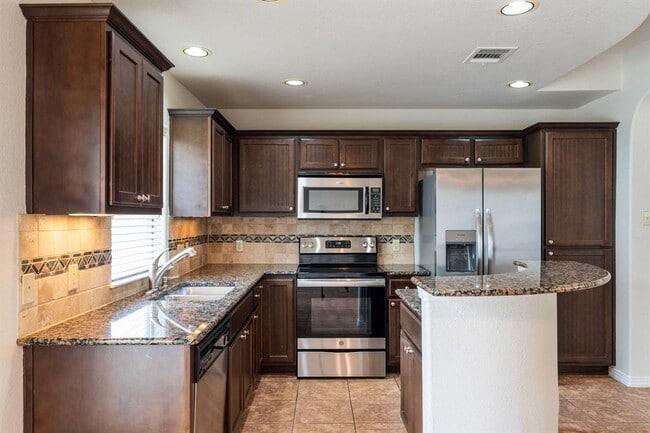 Building Photo - 13604 Caldwell Dr