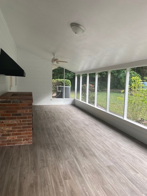 Building Photo - 1247 Cardinal Ln