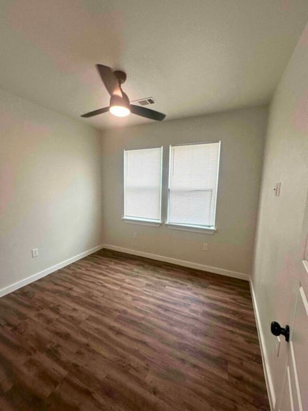 Building Photo - 1501 Valmar St