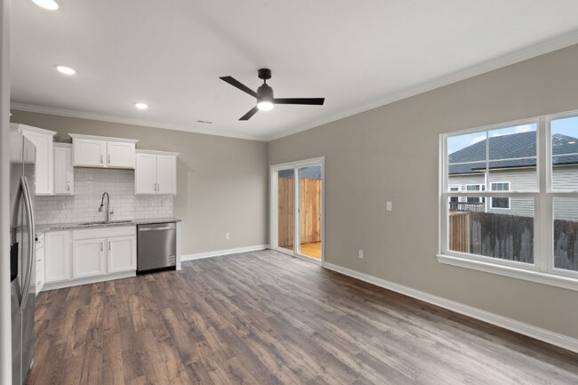 Building Photo - 1577 CYPRESS Cv NW