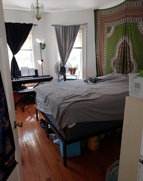 Building Photo - 13 Waterhouse St