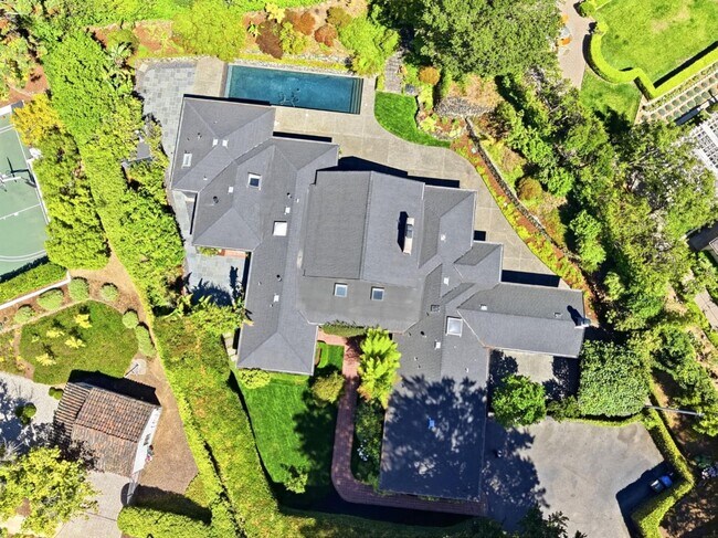 Building Photo - 820 Eucalyptus Ave