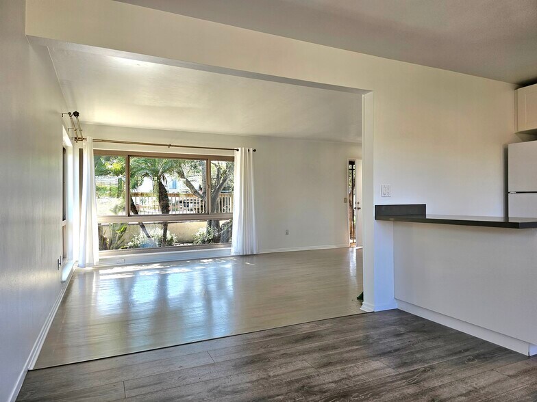 Building Photo - 777 Neptune Ave