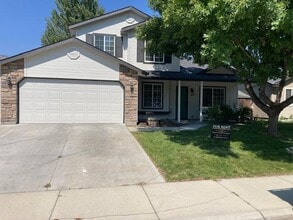 Building Photo - Great location in Meridian 4 bed 2.5 bath ...