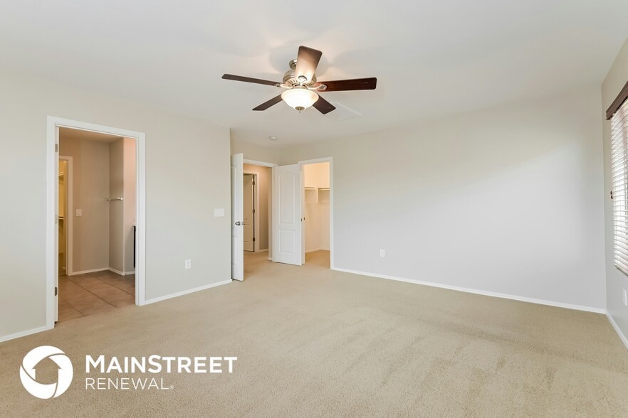 Building Photo - 12534 E Red Canyon Pl