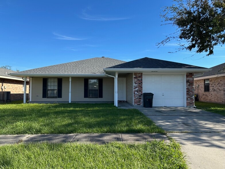 Primary Photo - 6853 Willie Lou Ave