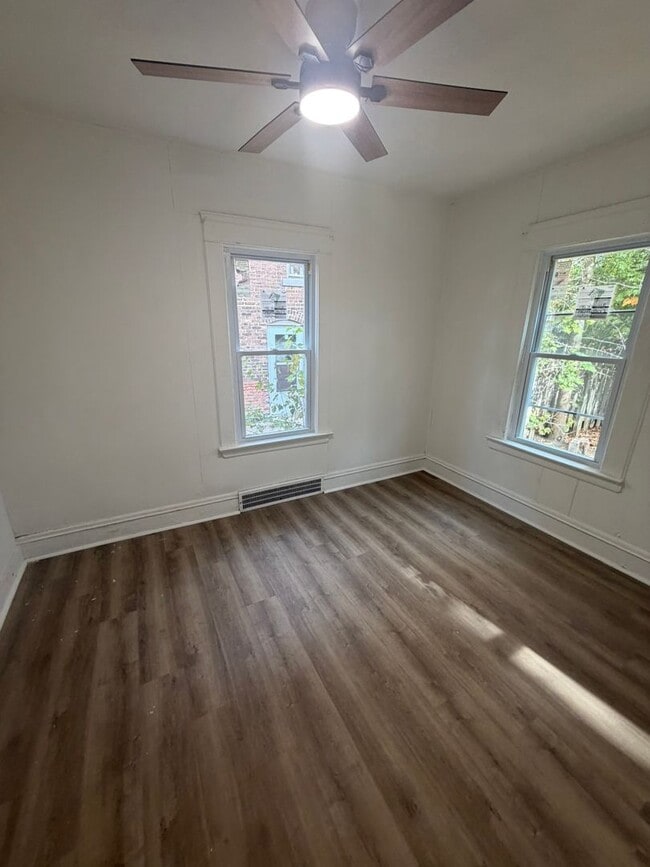 Building Photo - 2791 E 127th St