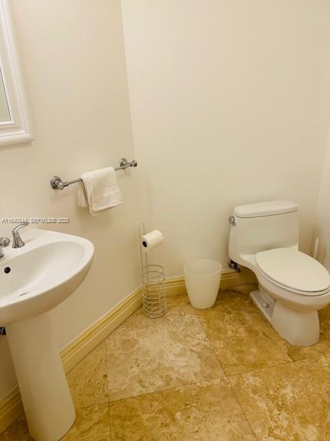 Building Photo - 16699 Collins Ave