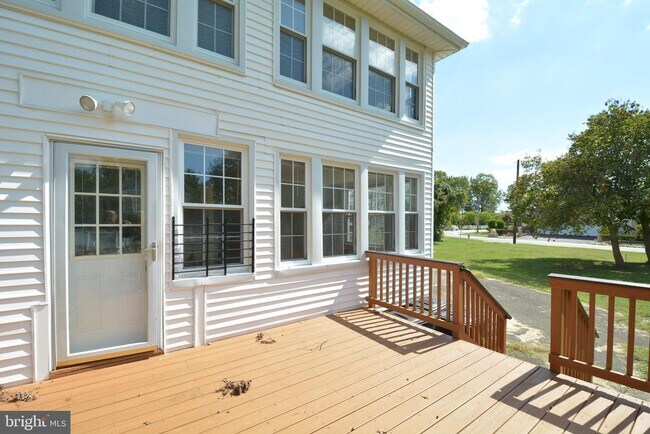 Building Photo - 8609 Oxon Hill Rd