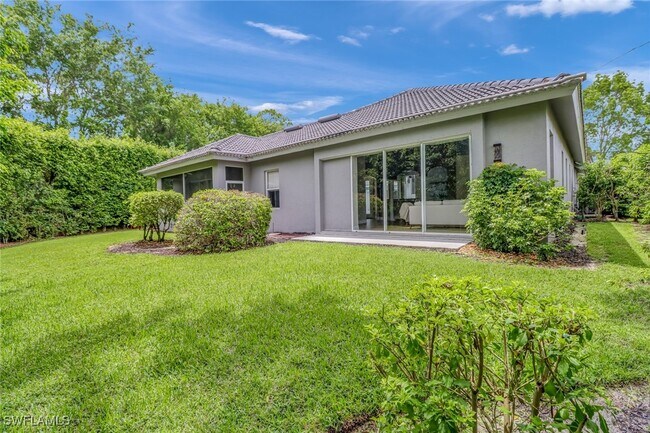 Building Photo - 9754 Wilshire Lakes Blvd