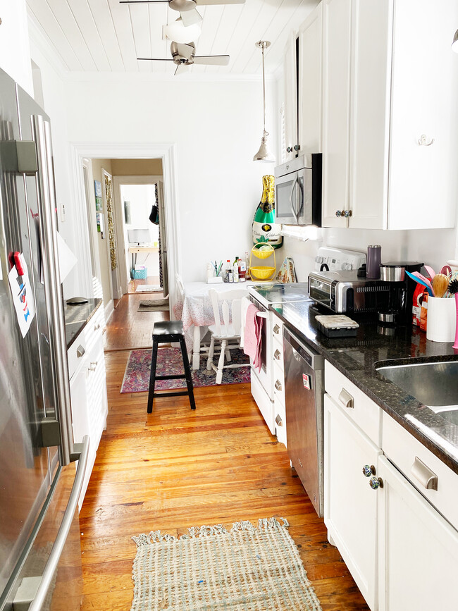 Kitchen - 206 Calhoun St