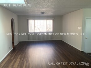 Building Photo - 4 Bedroom in NE ABQ now avaliable