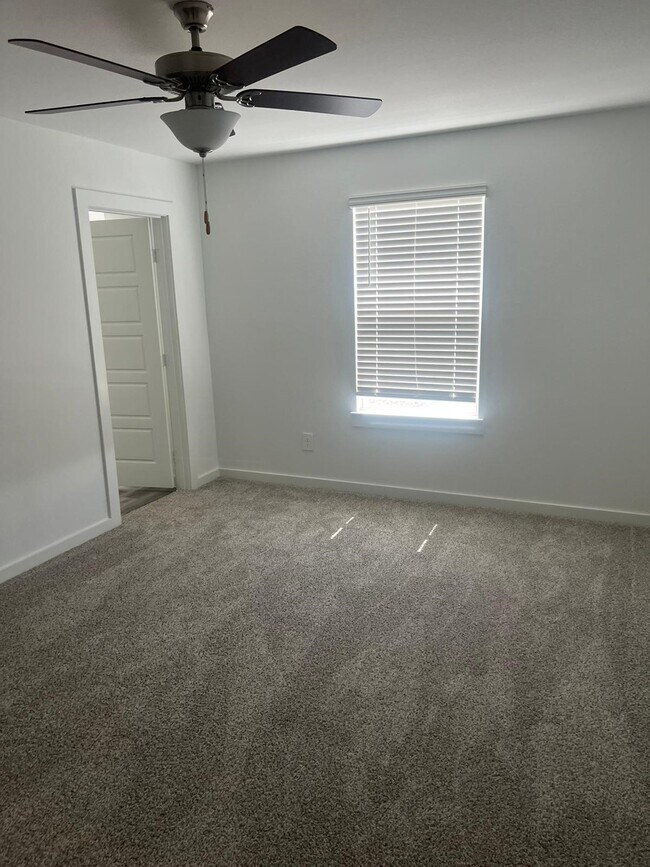 Building Photo - 10519 Hadley Pk Trl