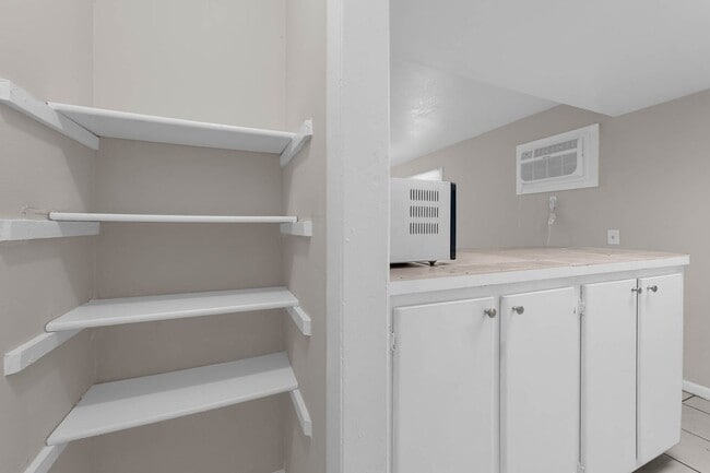 Building Photo - 1BD/1BA Apartment off Curry Ford in Henley Park Apartments!