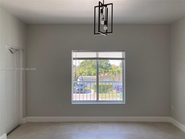 Building Photo - 447 SW 78th Ct