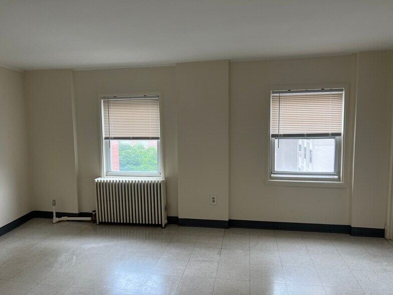 Building Photo - 211 Harrison Ave