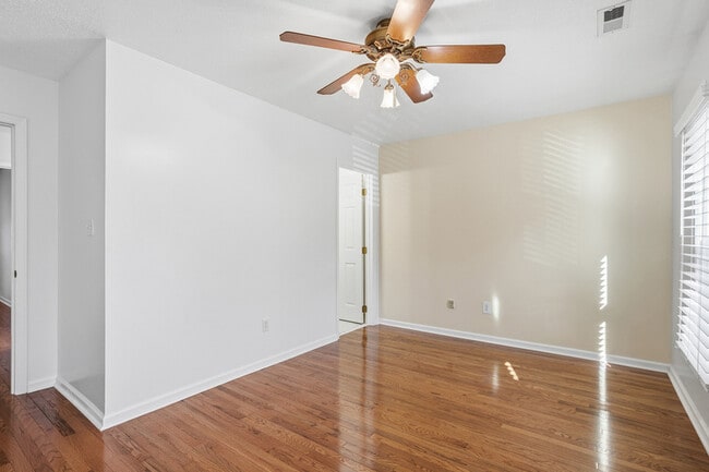 Building Photo - 5615 Wispy Willow Ln