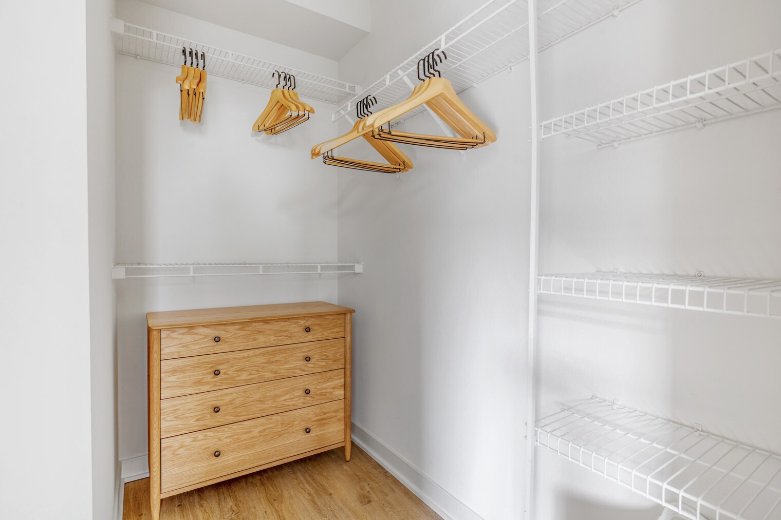 Building Photo - 11000 NE 10th St