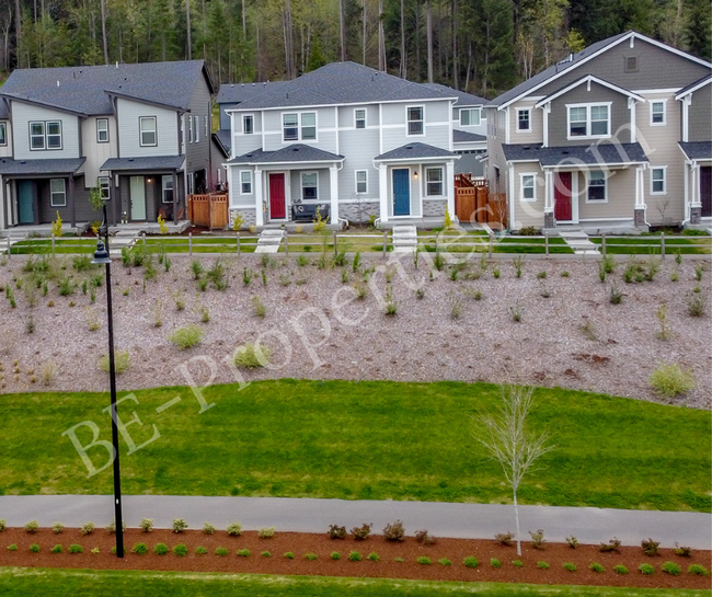 Building Photo - Lovely Tehaleh 3 bedroom
