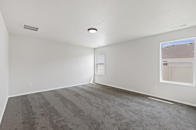 Building Photo - 12383 Genevieve St