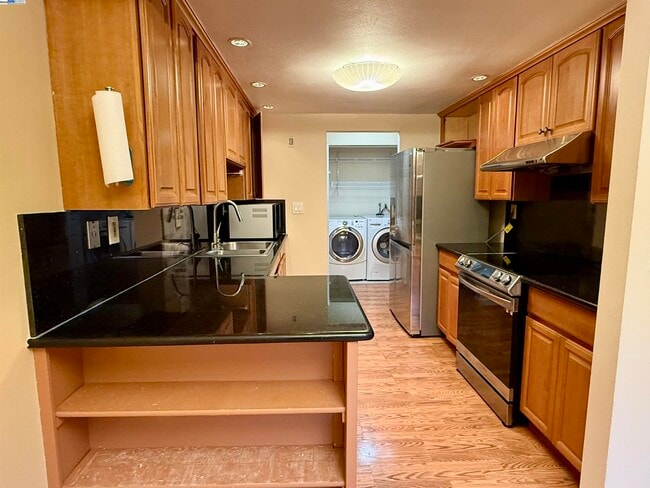 Building Photo - 10191 Yoshino Pl