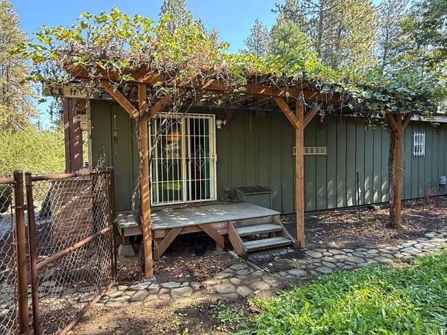 Building Photo - Beautiful 1 bed 1 bath home close to Spoka...