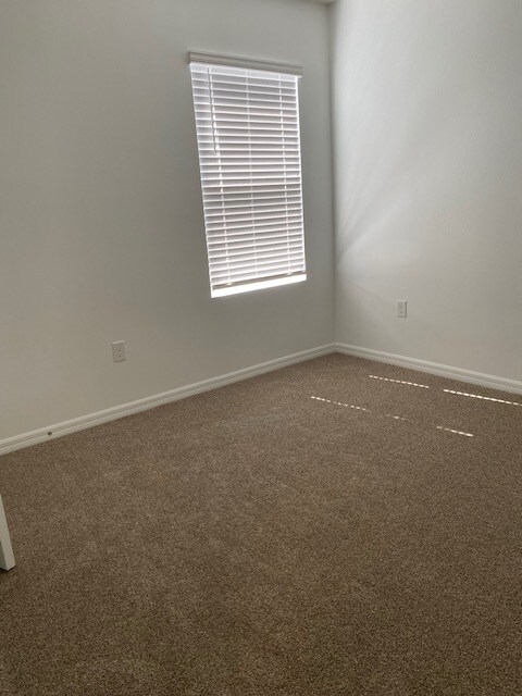 Building Photo - 175 Grove Branch Rd