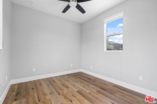 Building Photo - 3113 Hollydale Dr